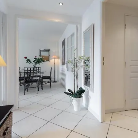 Centre 2mins From Stunning 3-bed * Cannes